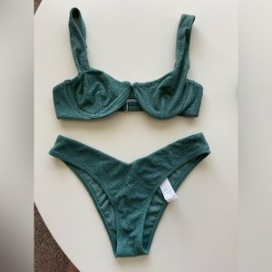 Abercrombie Wide Strap Underwire Bikini Top & Matching Bottom